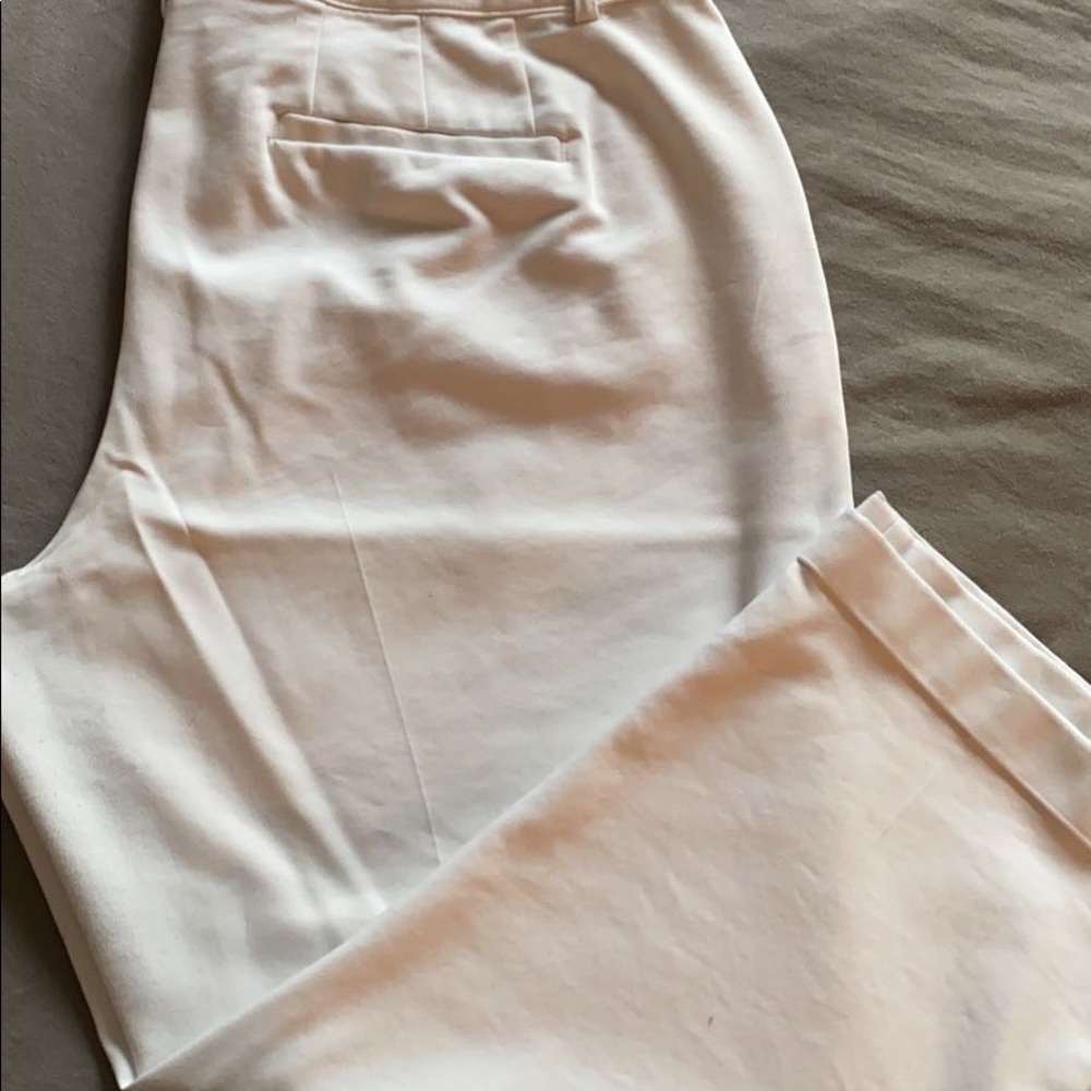 White crop pants